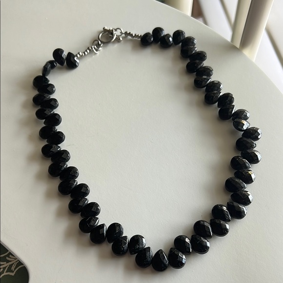 Black beaded necklace - Picture 1 of 2